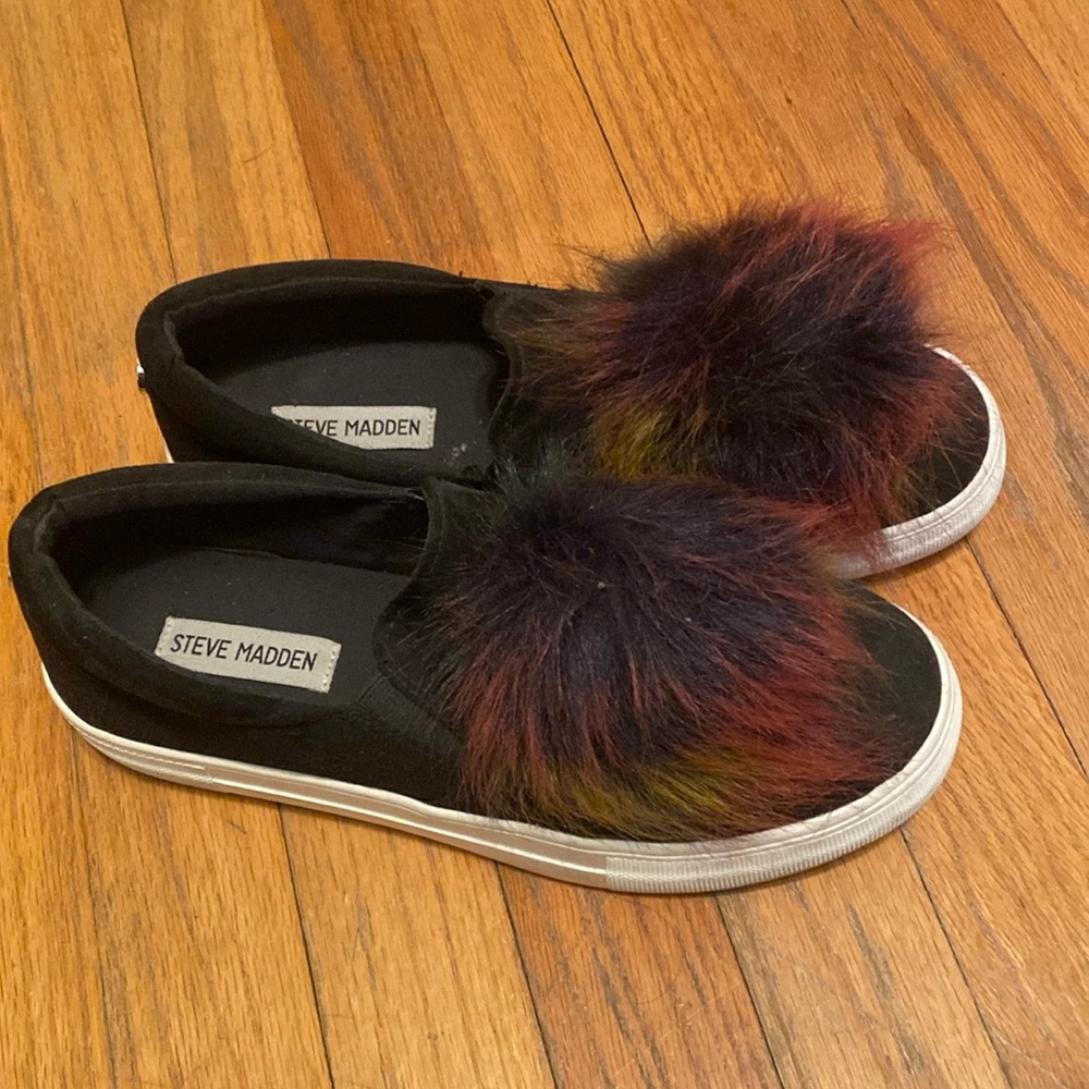 Steve Madden slip ons